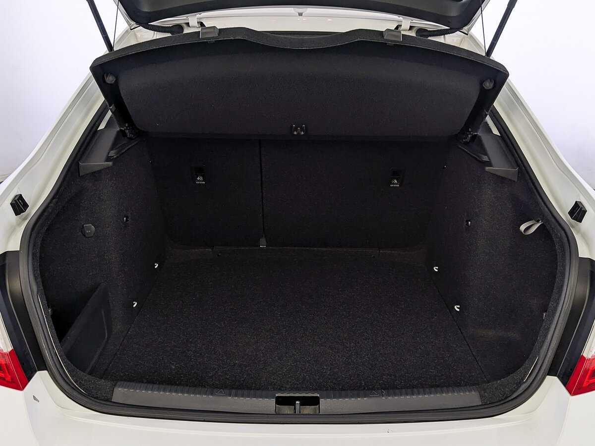 Купить Skoda Octavia с пробегом. Фото: #9