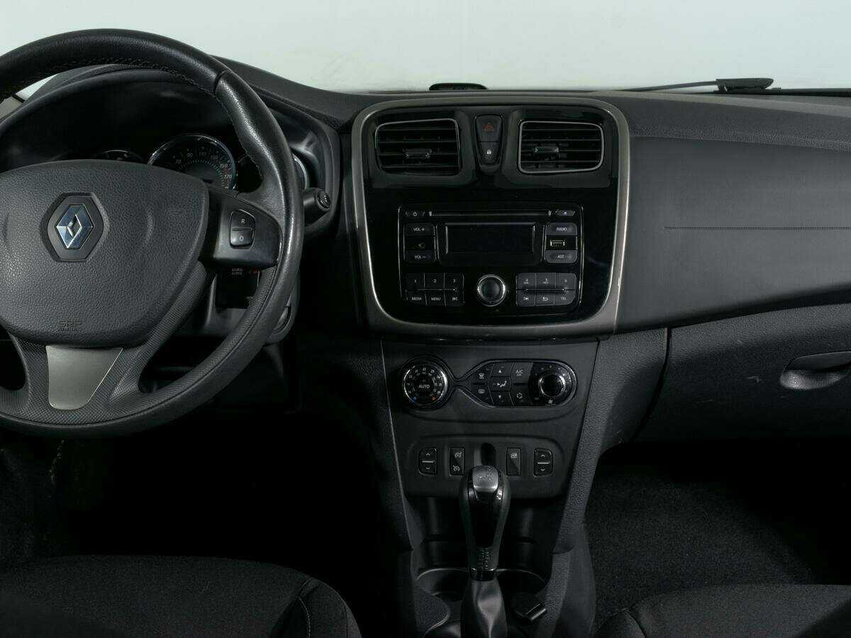 Купить Renault Sandero с пробегом. Фото: #7