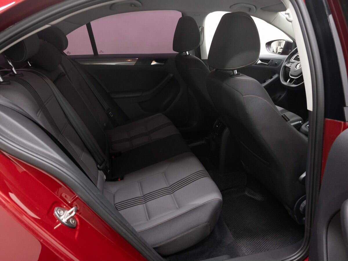 Купить Volkswagen Jetta с пробегом. Фото: #9