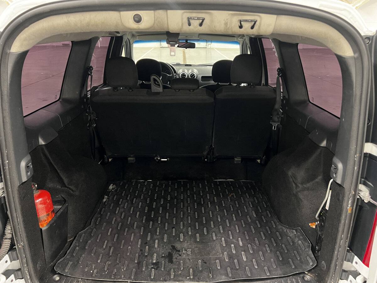 Купить Lada (ВАЗ) Largus с пробегом. Фото: #9