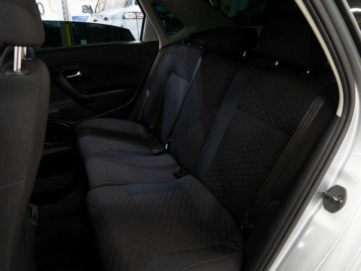 Купить Volkswagen Polo с пробегом. Фото: #6