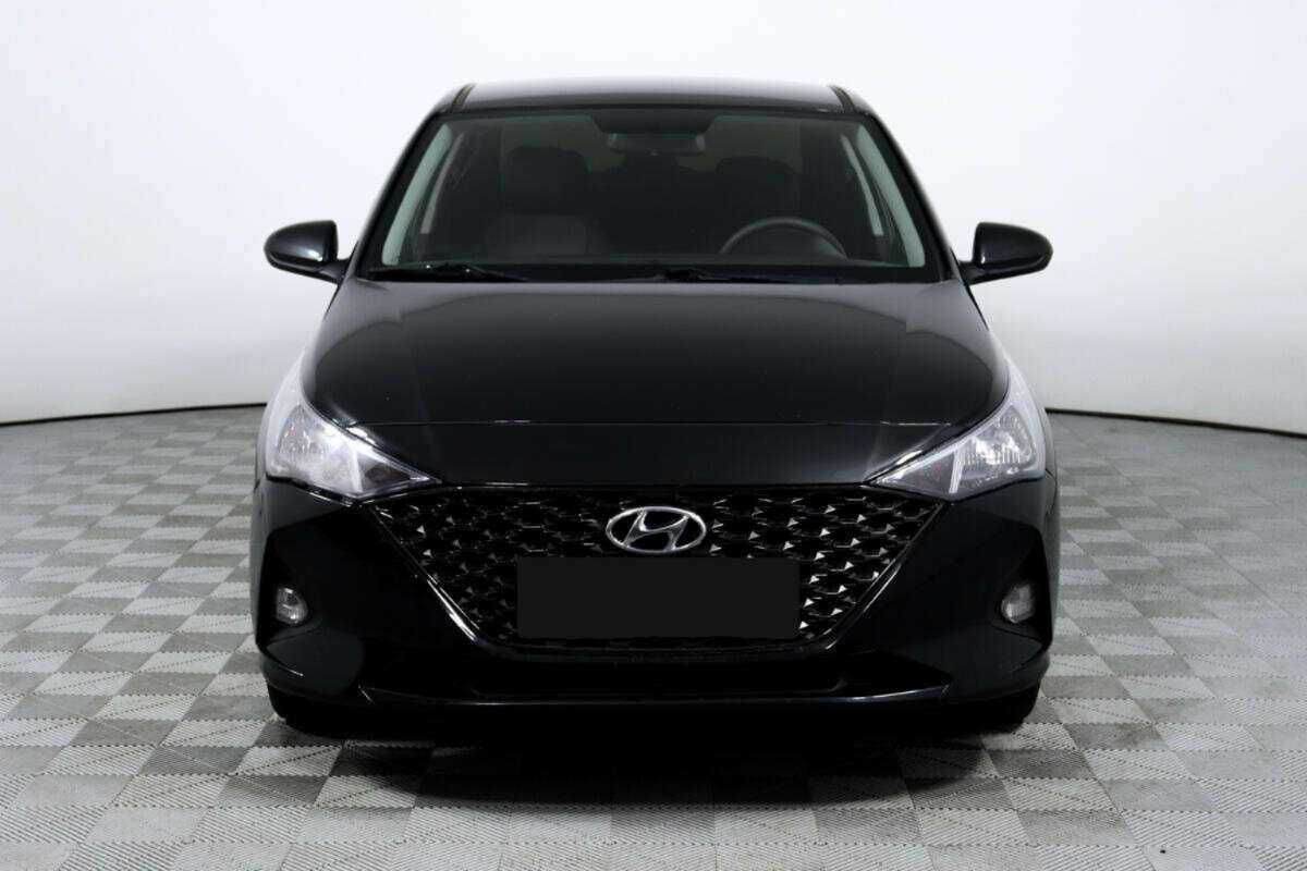 Купить Hyundai Solaris с пробегом. Фото: #1