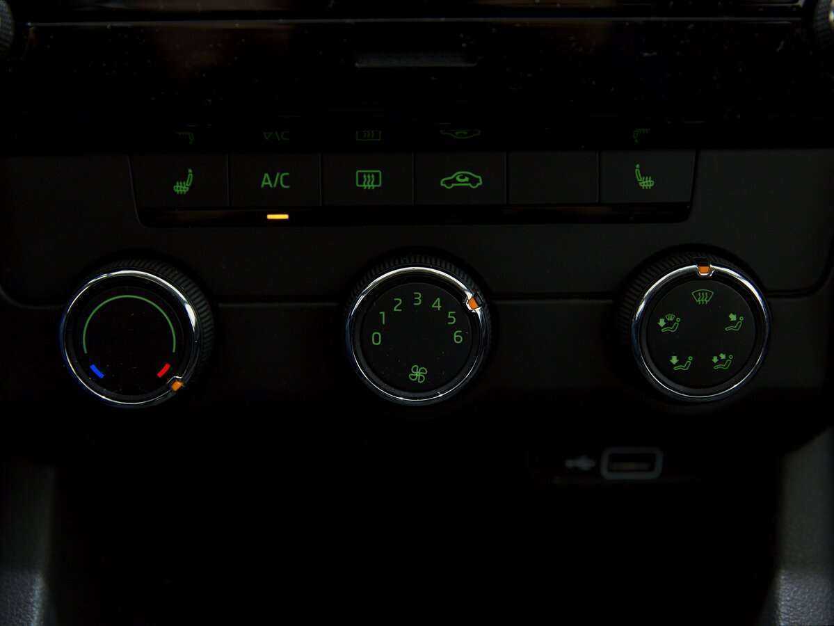 Купить Skoda Octavia с пробегом. Фото: #7