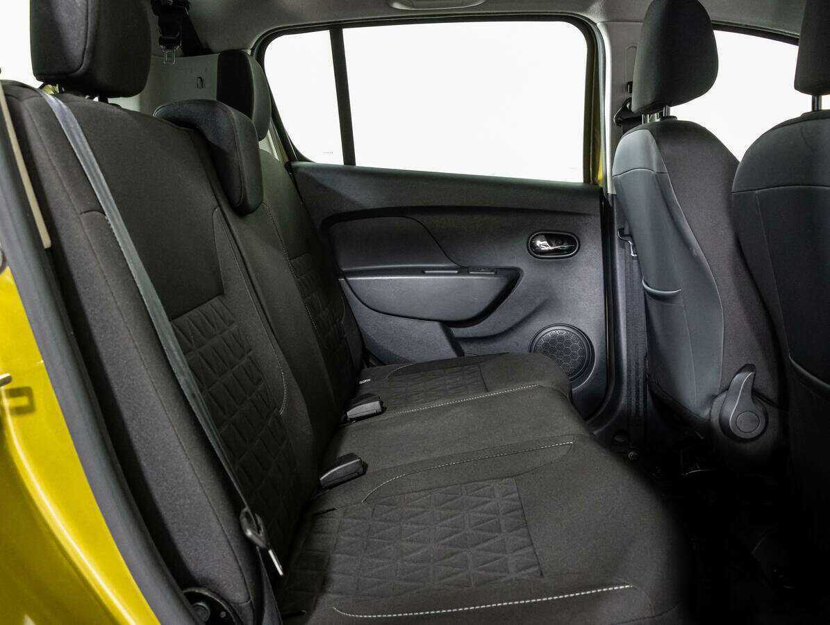 Купить Renault Sandero с пробегом. Фото: #10