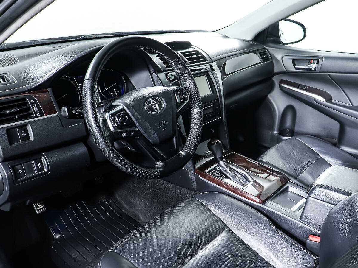 Купить Toyota Camry с пробегом. Фото: #11