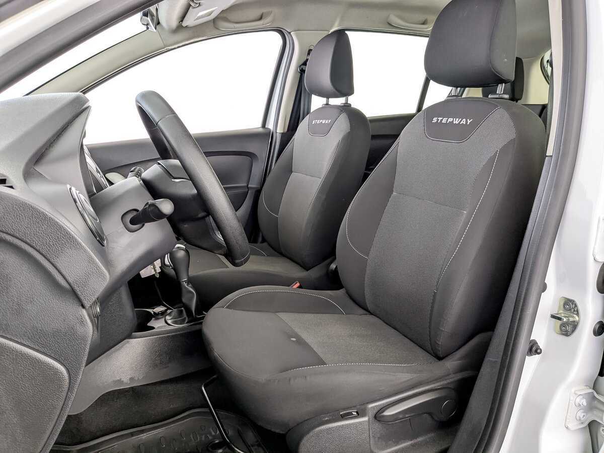 Купить Renault Sandero с пробегом. Фото: #19