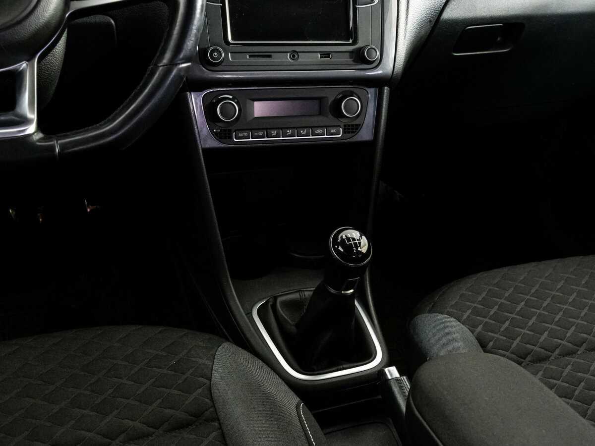 Купить Volkswagen Polo с пробегом. Фото: #11