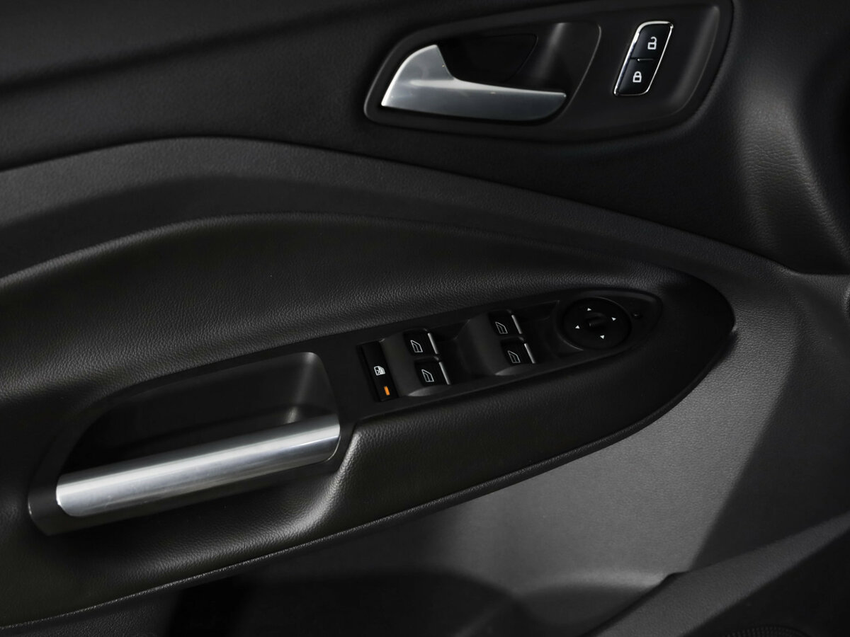 Купить Ford Kuga с пробегом. Фото: #23