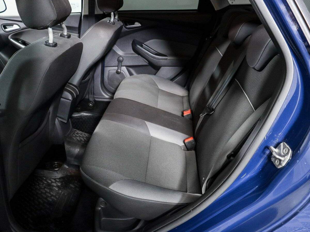 Купить Ford Focus с пробегом. Фото: #4