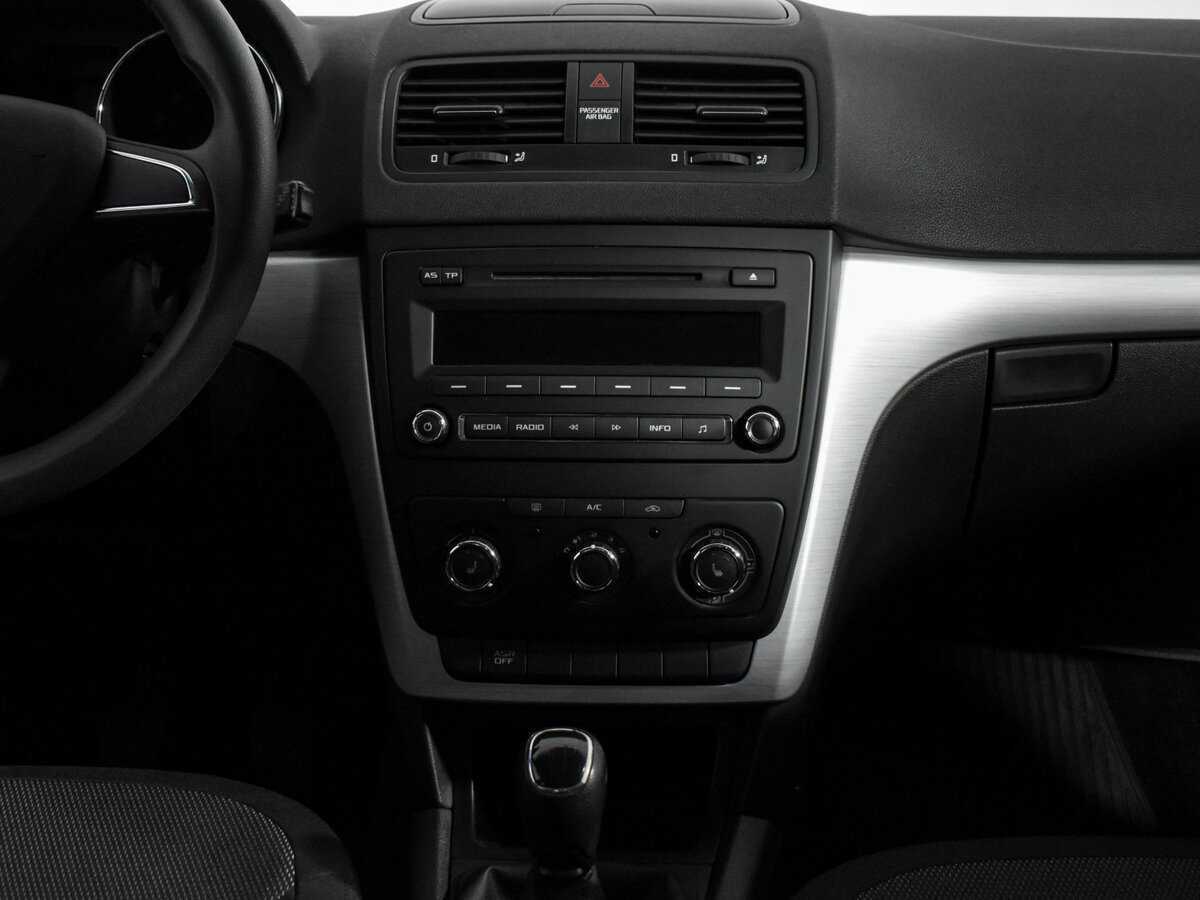 Купить Skoda Yeti с пробегом. Фото: #13