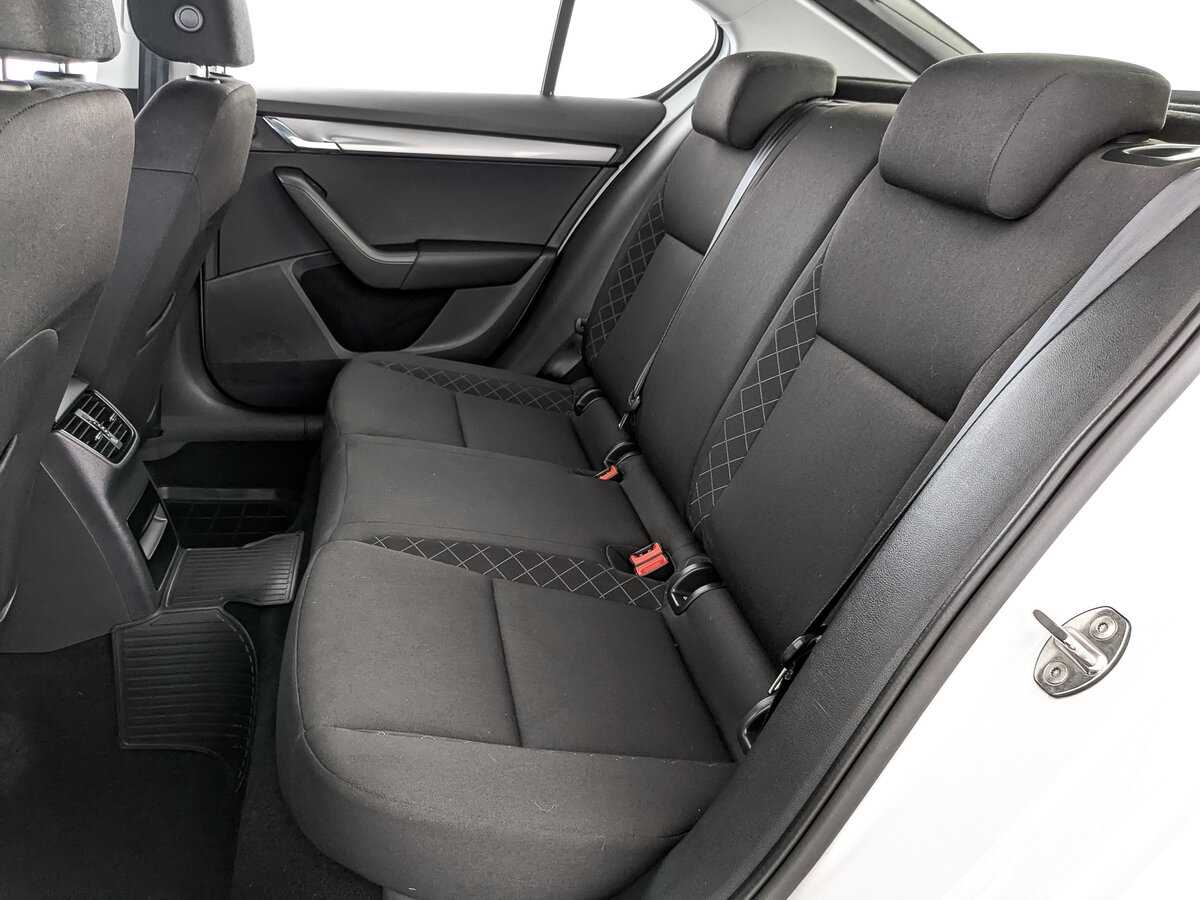 Купить Skoda Octavia с пробегом. Фото: #17