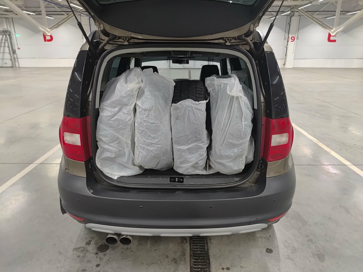 Купить Skoda Yeti с пробегом. Фото: #9