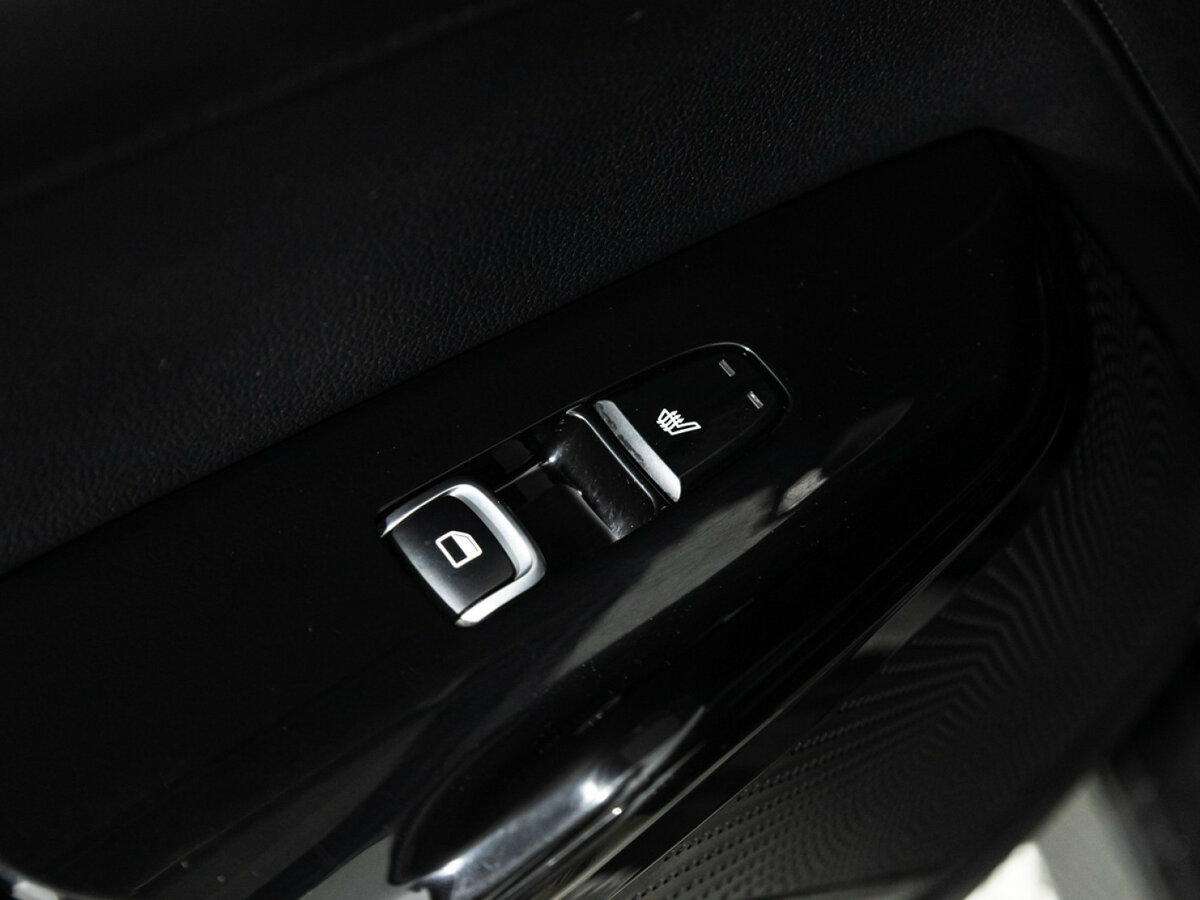 Купить Kia K5 с пробегом. Фото: #22