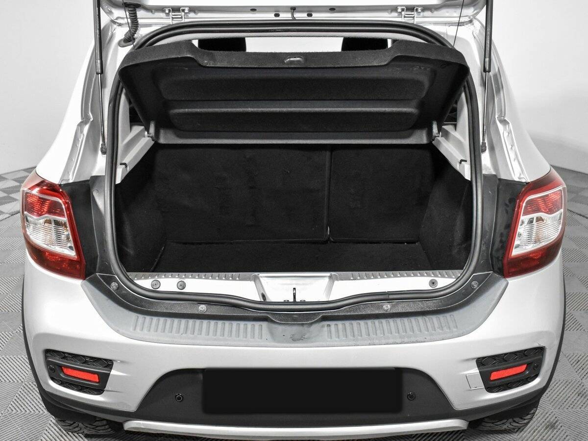 Купить Renault Sandero с пробегом. Фото: #17