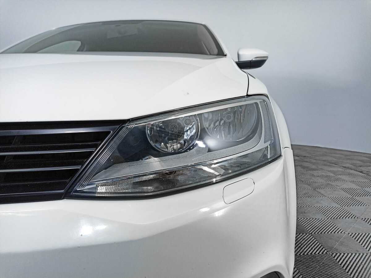 Купить Volkswagen Jetta с пробегом. Фото: #16