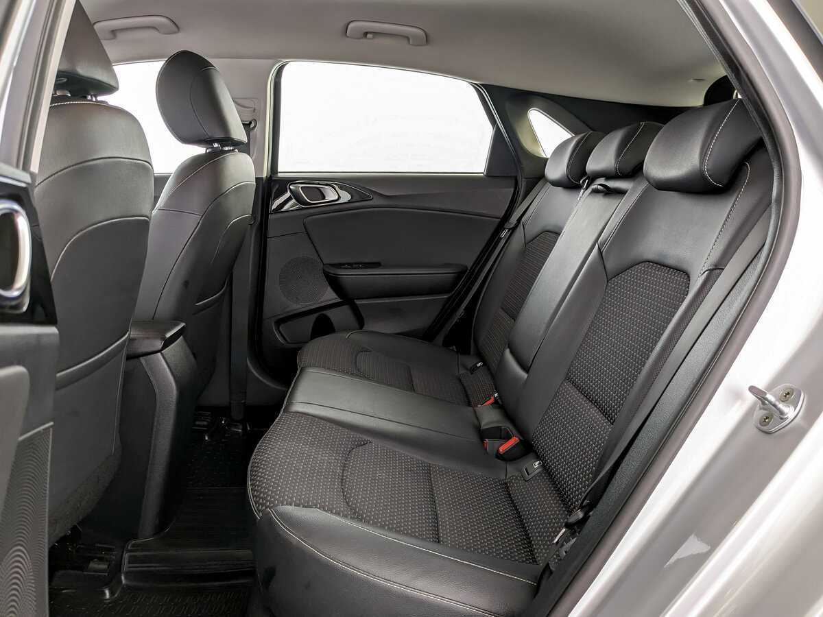 Купить Kia Ceed с пробегом. Фото: #9