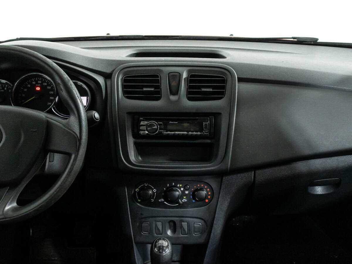 Купить Renault Sandero с пробегом. Фото: #13