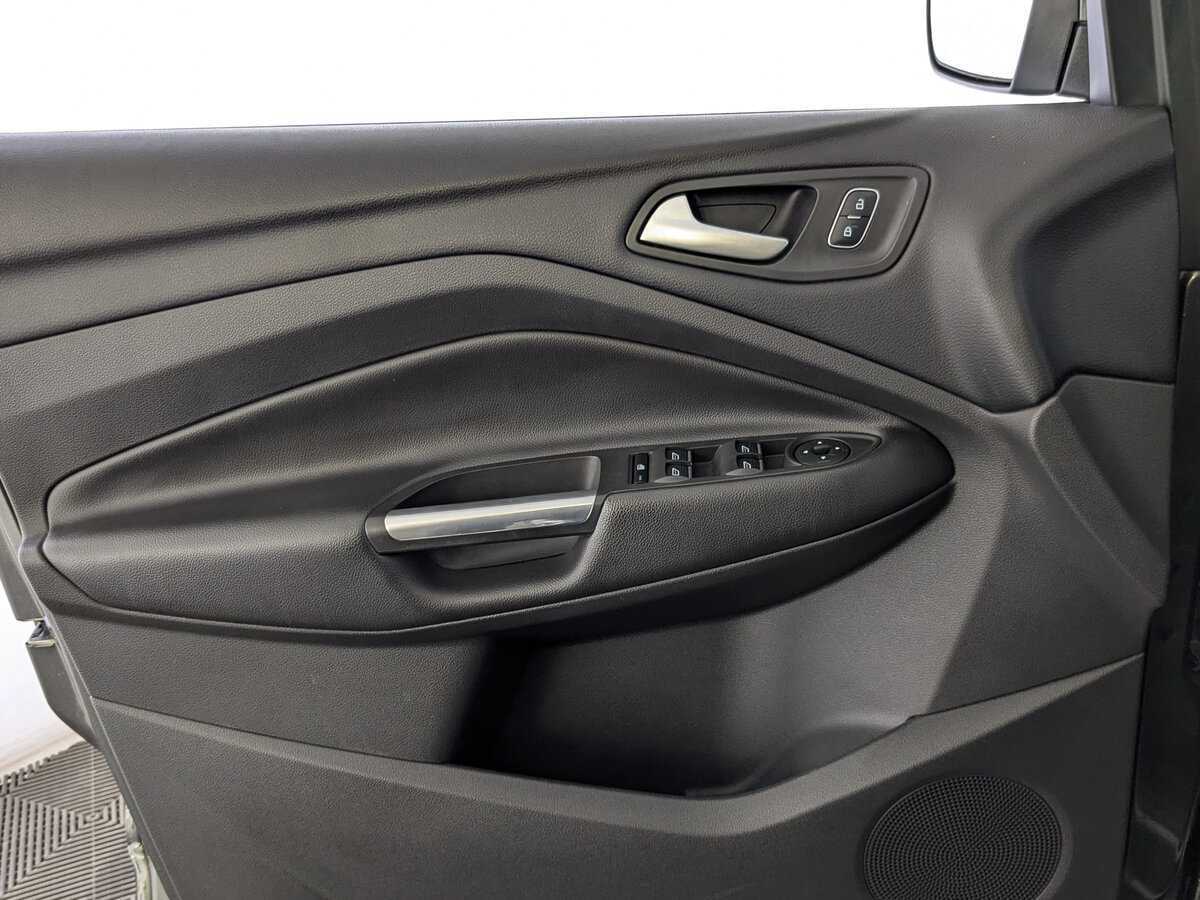 Купить Ford Kuga с пробегом. Фото: #18