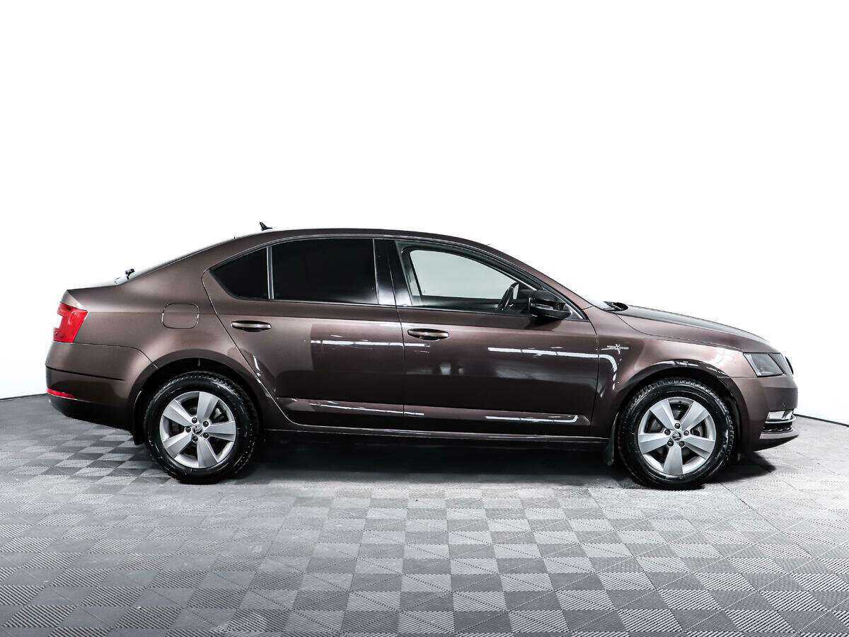 Купить Skoda Octavia с пробегом. Фото: #3