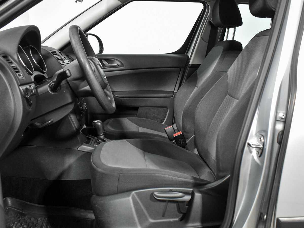 Купить Skoda Yeti с пробегом. Фото: #11