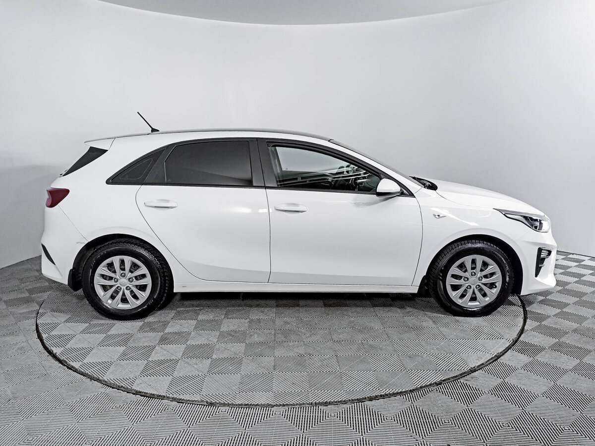 Купить Kia Ceed с пробегом. Фото: #3