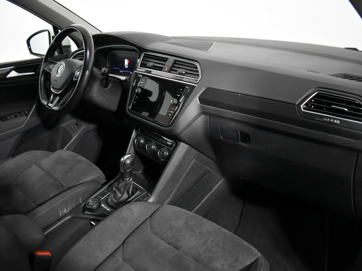 Купить Volkswagen Tiguan с пробегом. Фото: #16