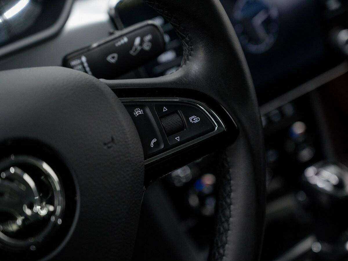 Купить Skoda Superb с пробегом. Фото: #20