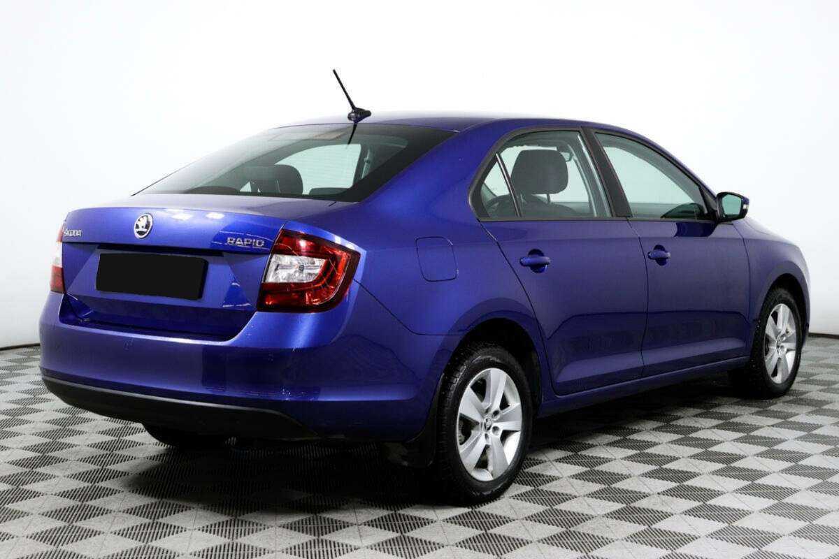 Купить Skoda Rapid с пробегом. Фото: #4
