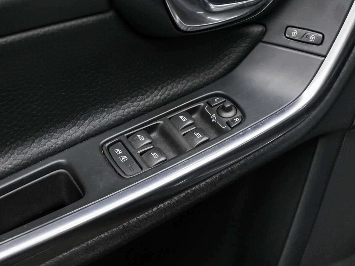 Купить Volvo S60 с пробегом. Фото: #15