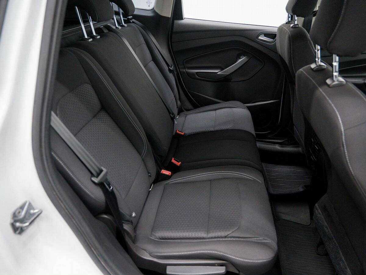 Купить Ford Kuga с пробегом. Фото: #9