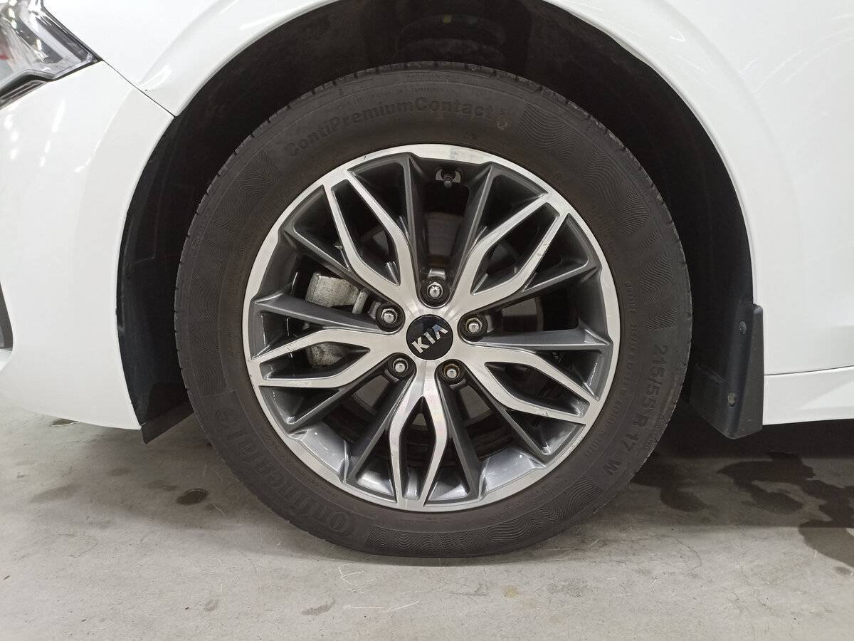 Купить Kia K5 с пробегом. Фото: #17