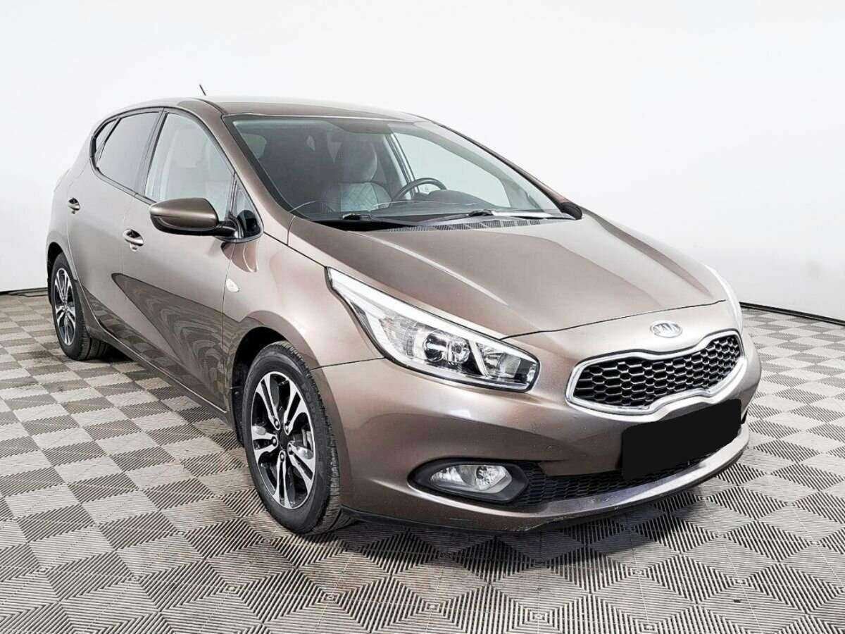 Купить Kia Ceed с пробегом. Фото: #2