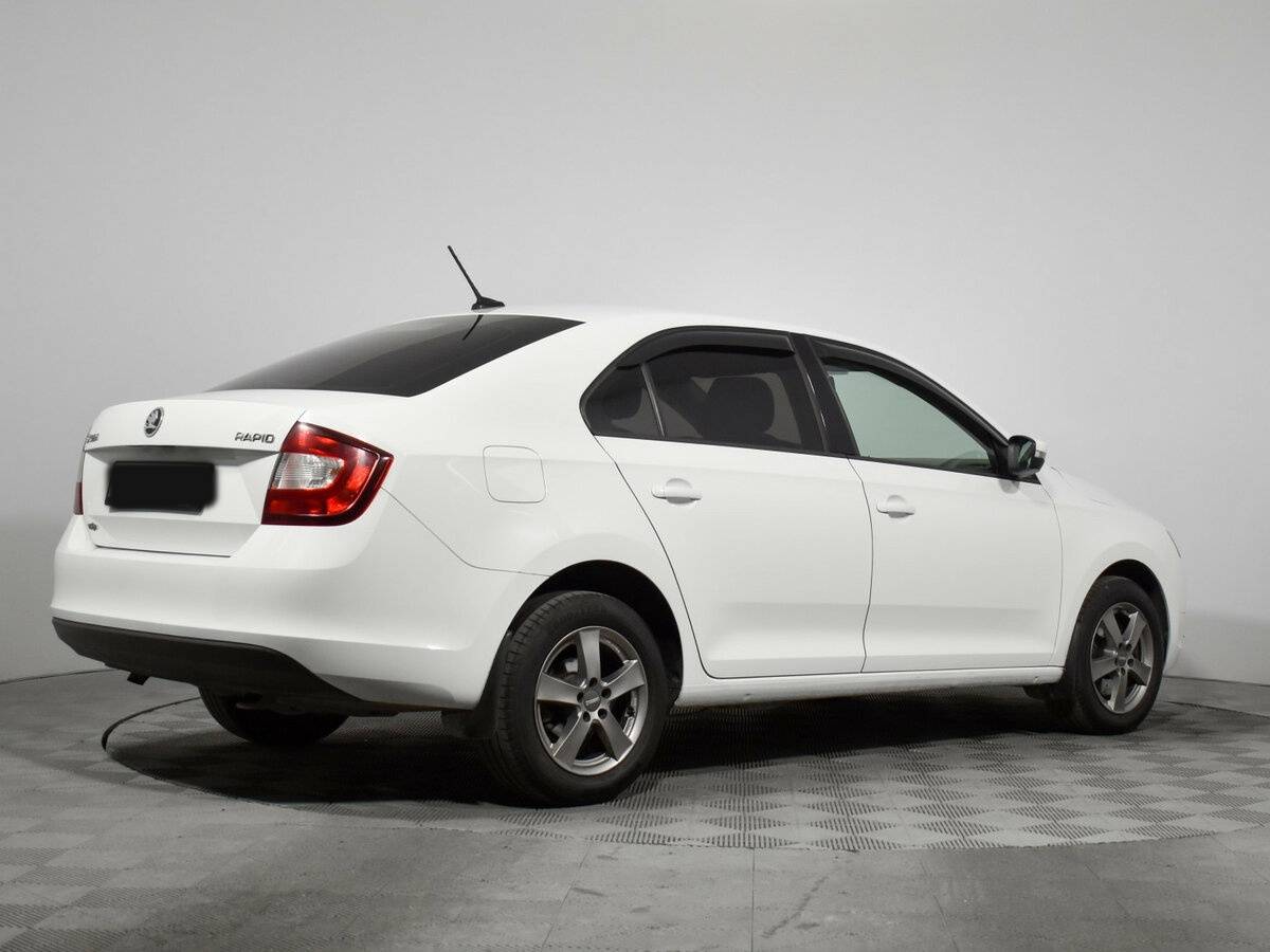 Купить Skoda Rapid с пробегом. Фото: #3