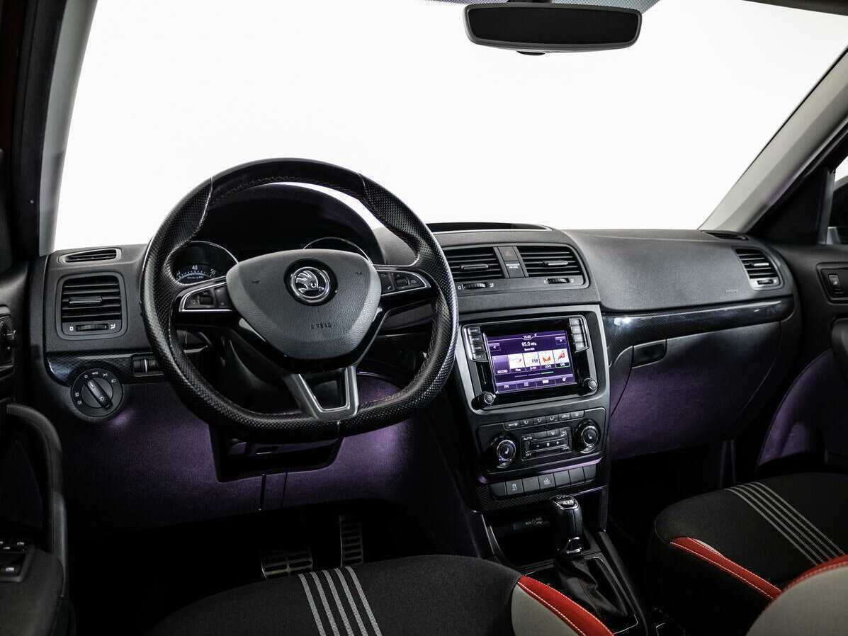 Купить Skoda Yeti с пробегом. Фото: #10