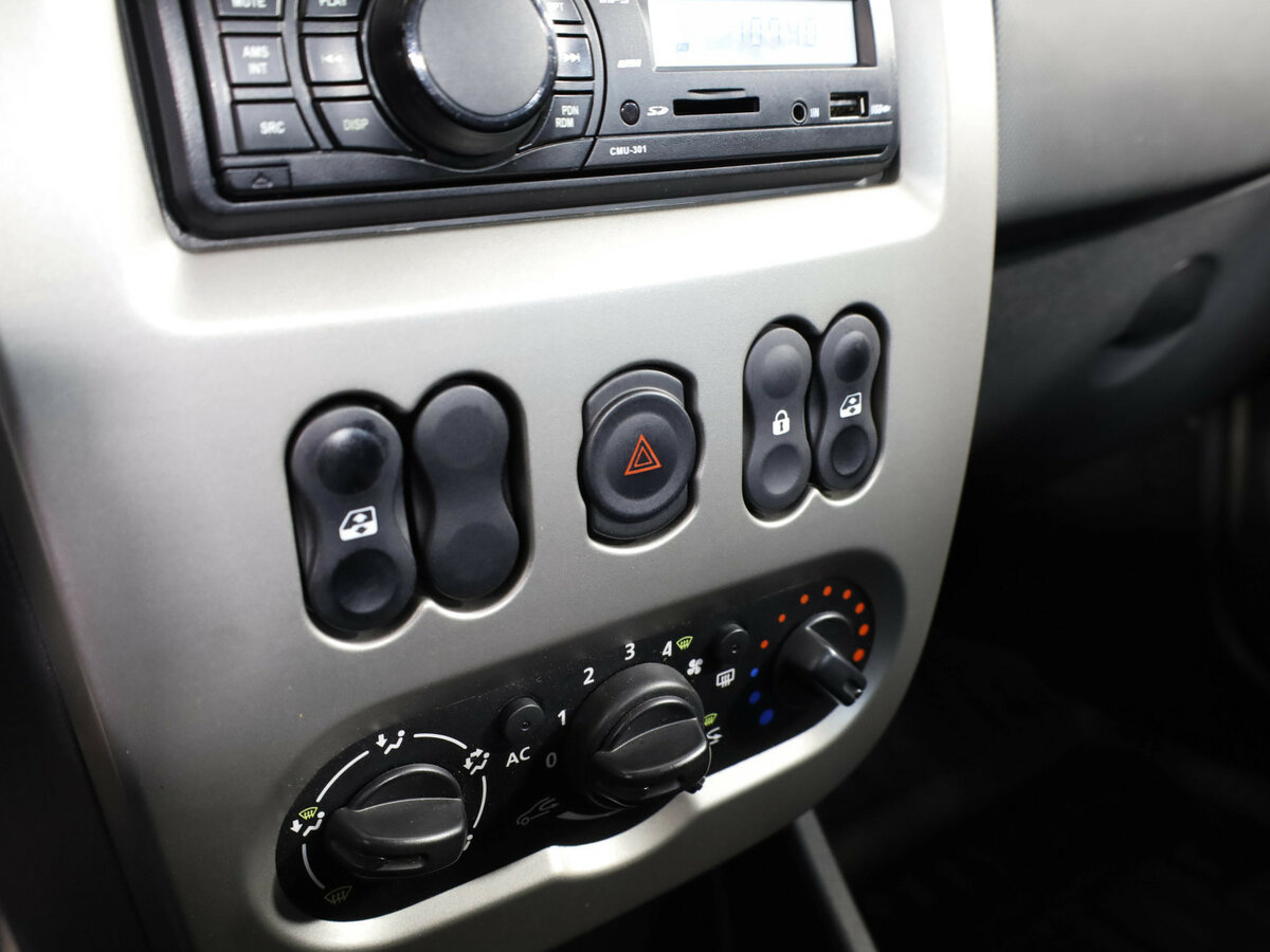 Купить Renault Logan с пробегом. Фото: #12