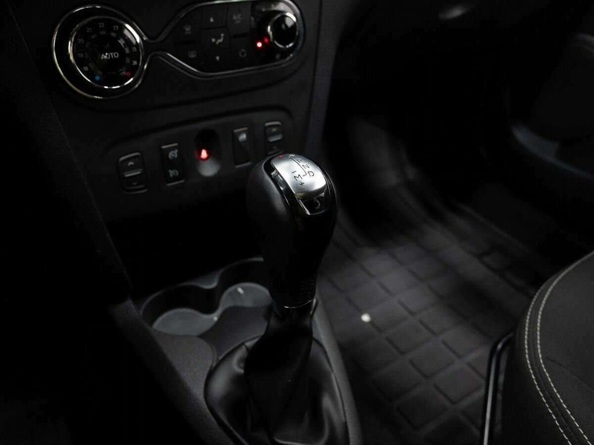 Купить Renault Sandero с пробегом. Фото: #19