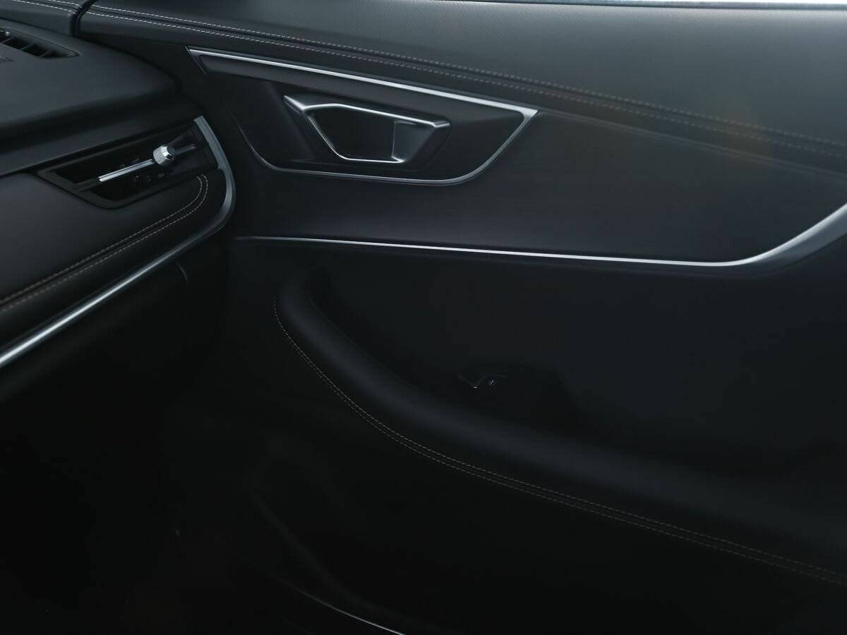 Купить Chery Tiggo 8 с пробегом. Фото: #17