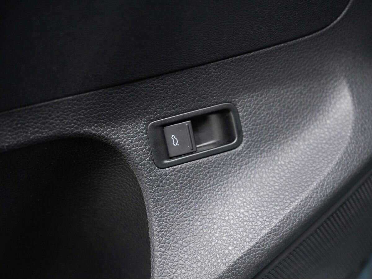 Купить Volkswagen Polo с пробегом. Фото: #18