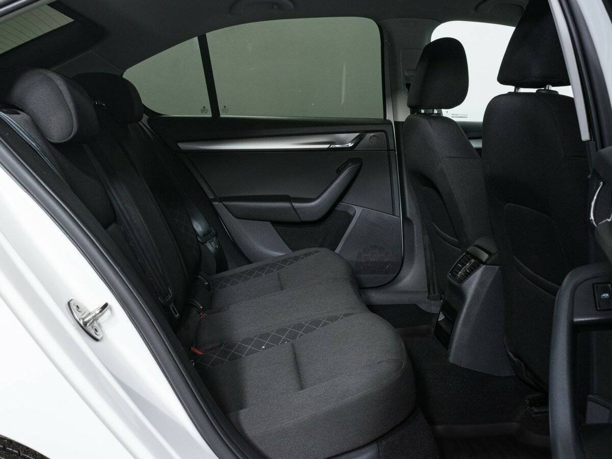 Купить Skoda Octavia с пробегом. Фото: #11