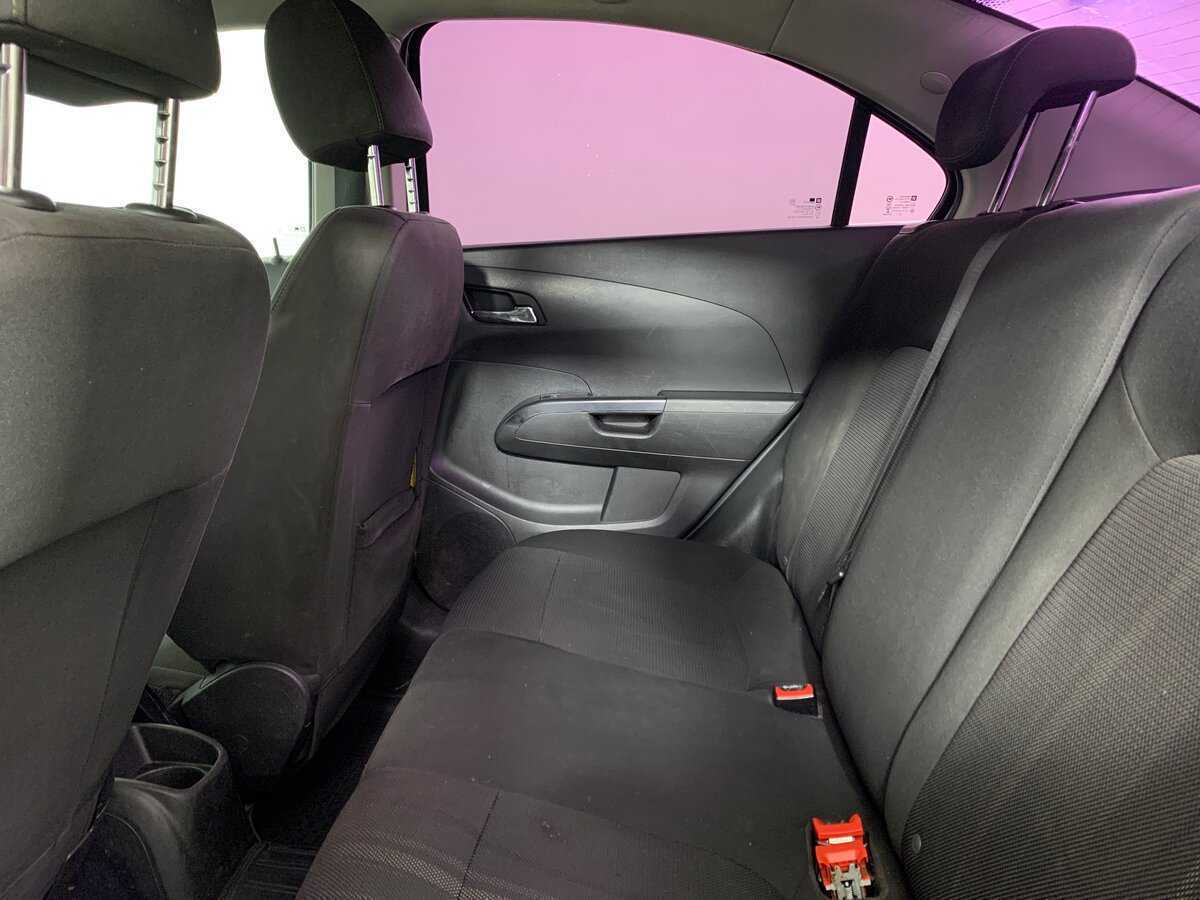 Купить Chevrolet Aveo с пробегом. Фото: #18
