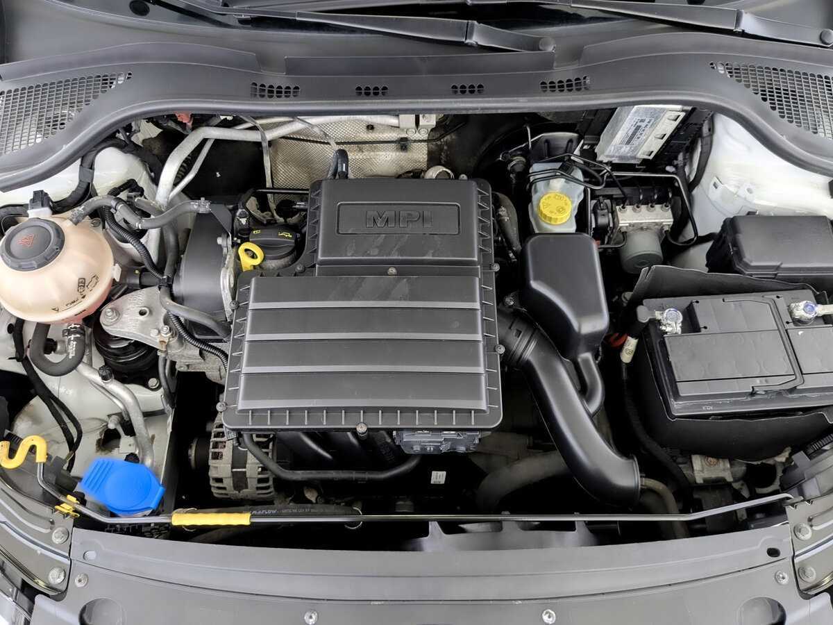 Купить Skoda Rapid с пробегом. Фото: #8