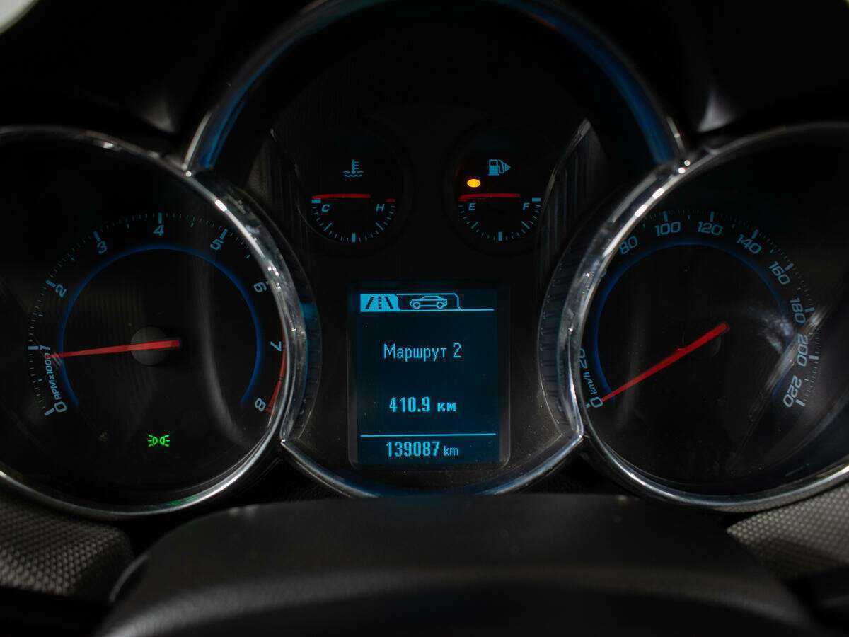 Купить Chevrolet Cruze с пробегом. Фото: #8