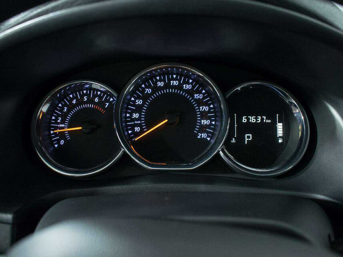 Купить Renault Logan с пробегом. Фото: #10