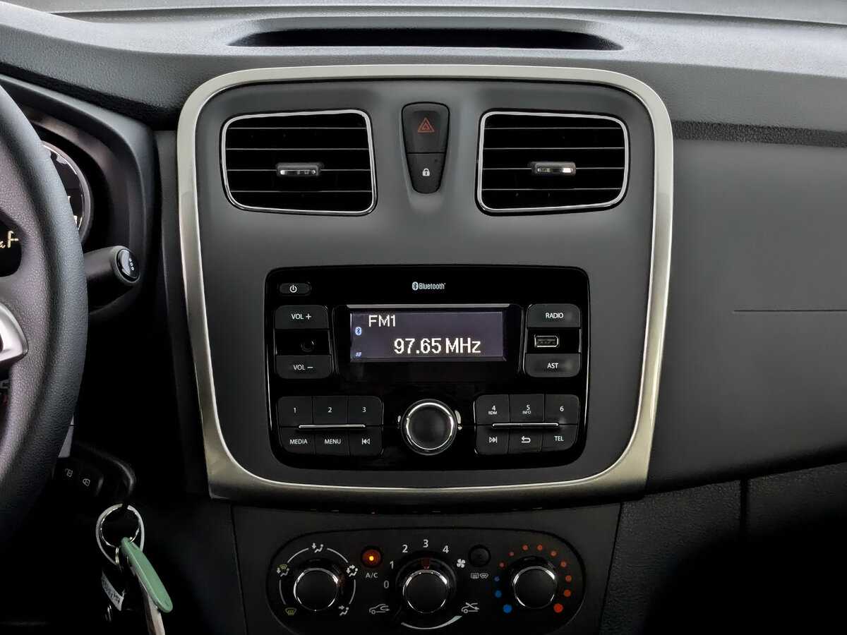 Купить Renault Logan с пробегом. Фото: #12