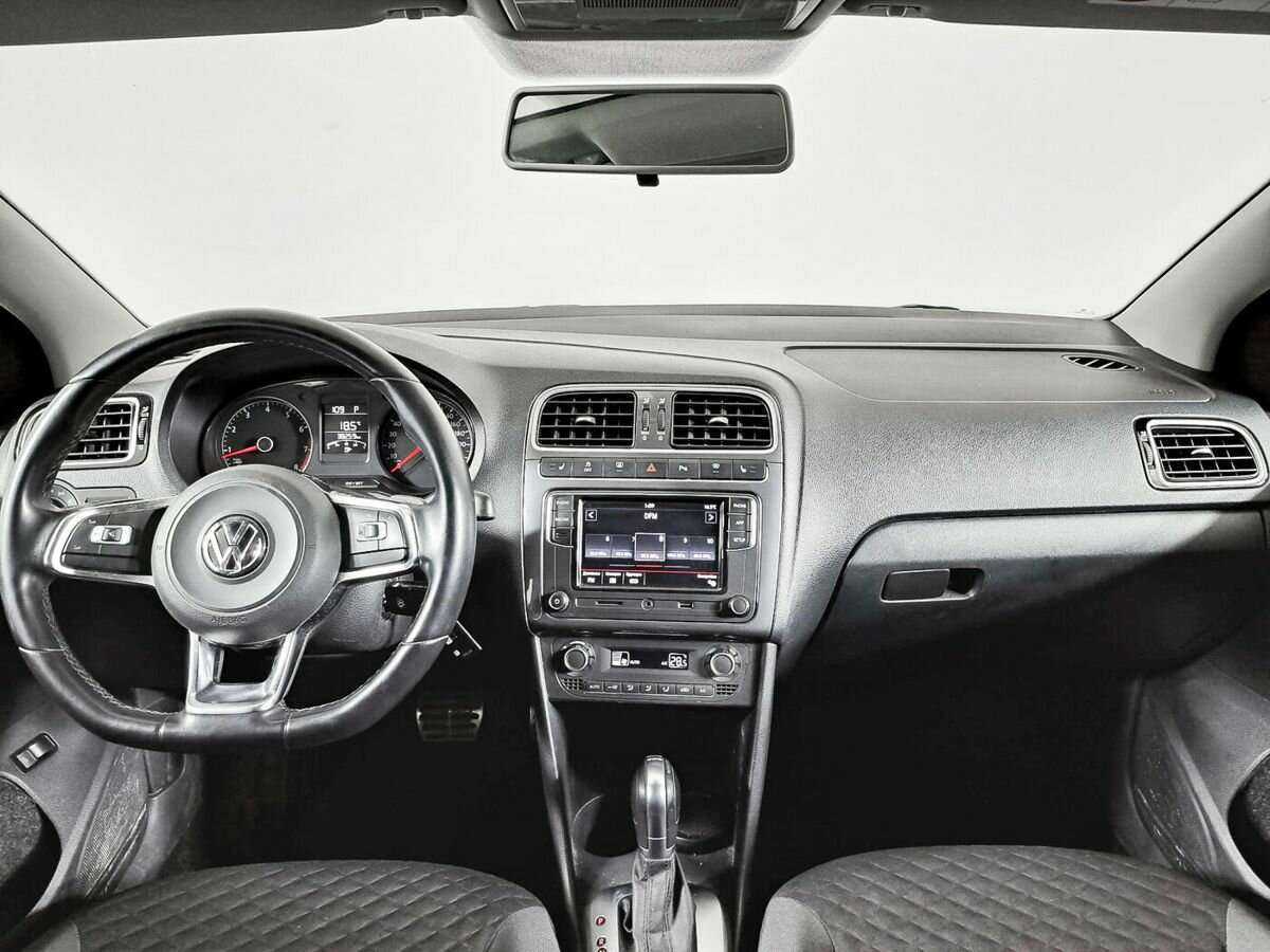Купить Volkswagen Polo с пробегом. Фото: #8