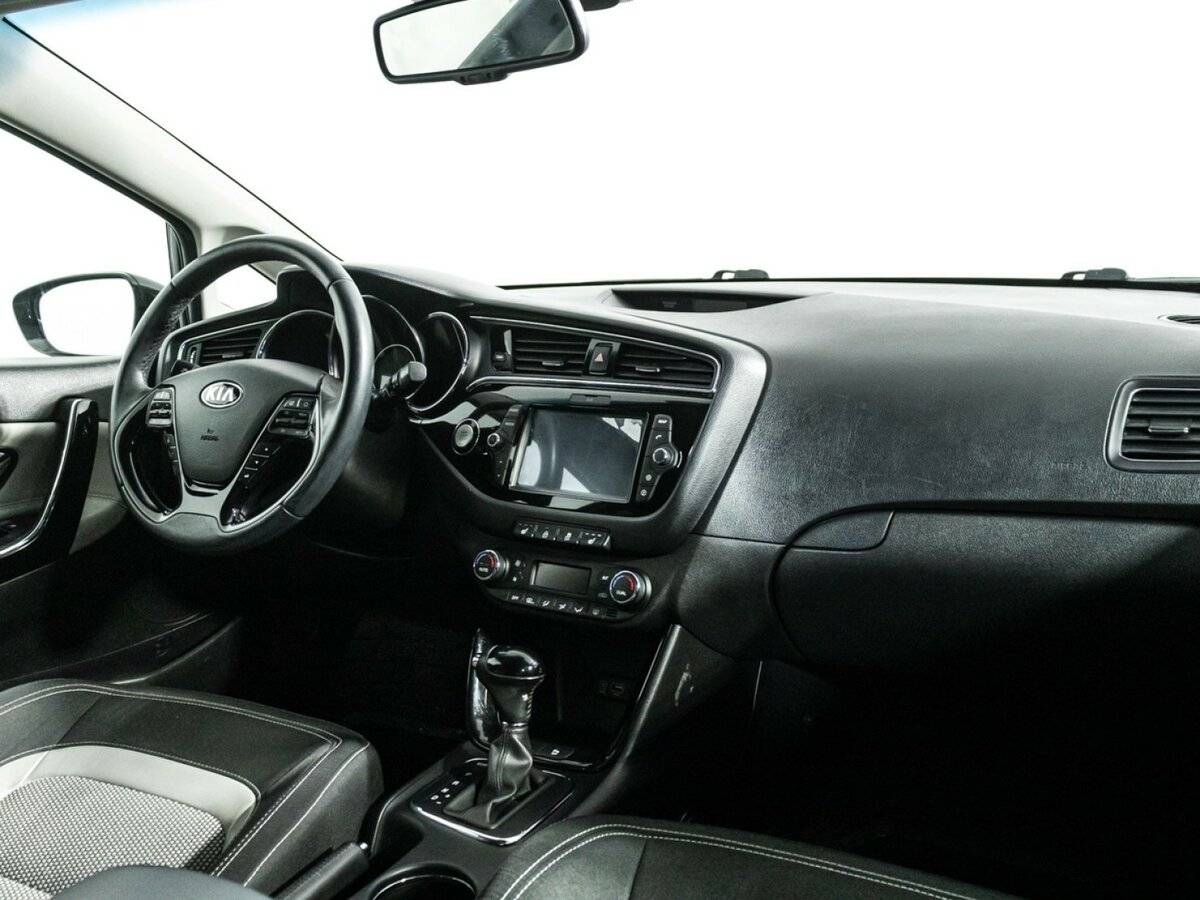 Купить Kia Ceed с пробегом. Фото: #7