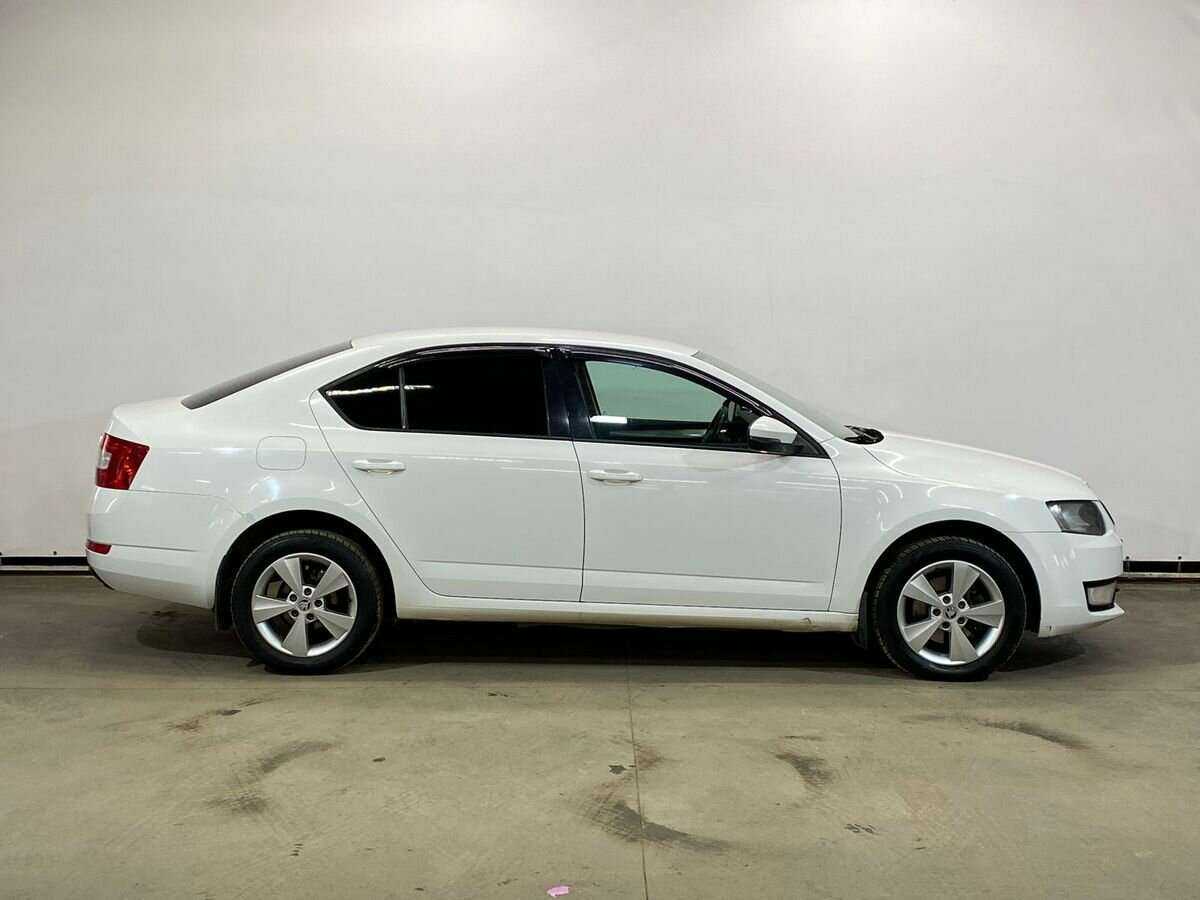 Купить Skoda Octavia с пробегом. Фото: #3