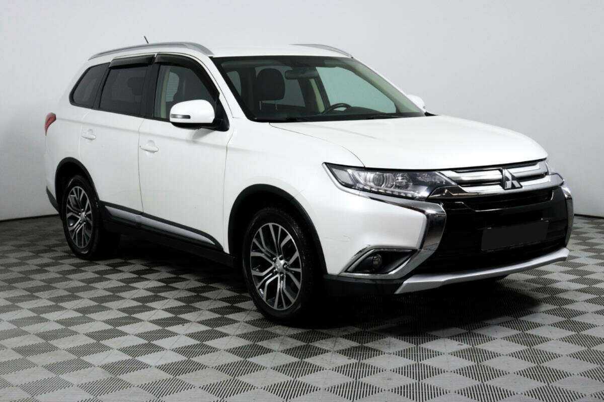 Купить Mitsubishi Outlander с пробегом. Фото: #2