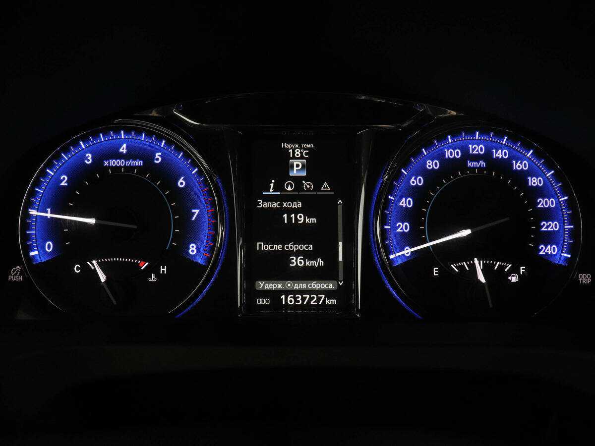 Купить Toyota Camry с пробегом. Фото: #10