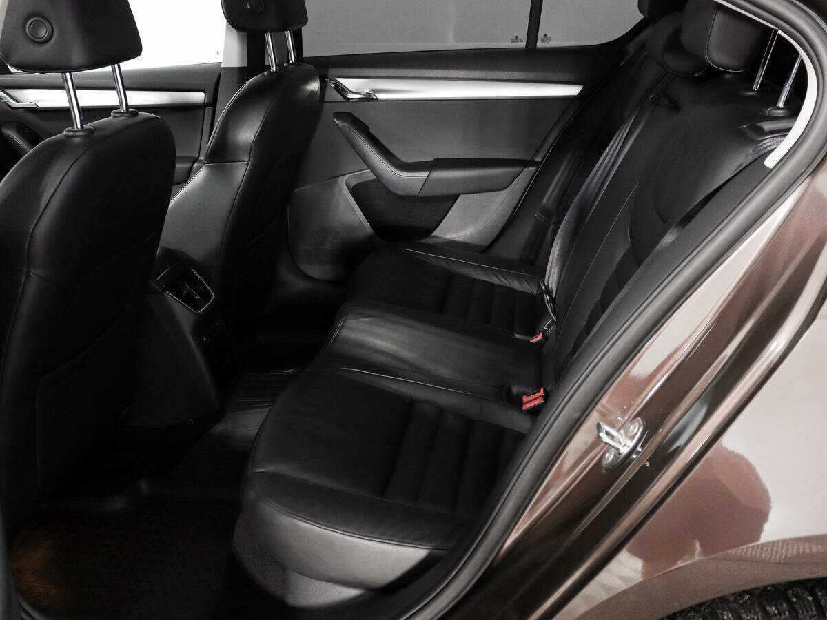 Купить Skoda Octavia с пробегом. Фото: #9